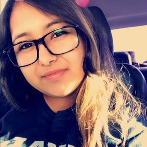 Meet your Posher, Eva